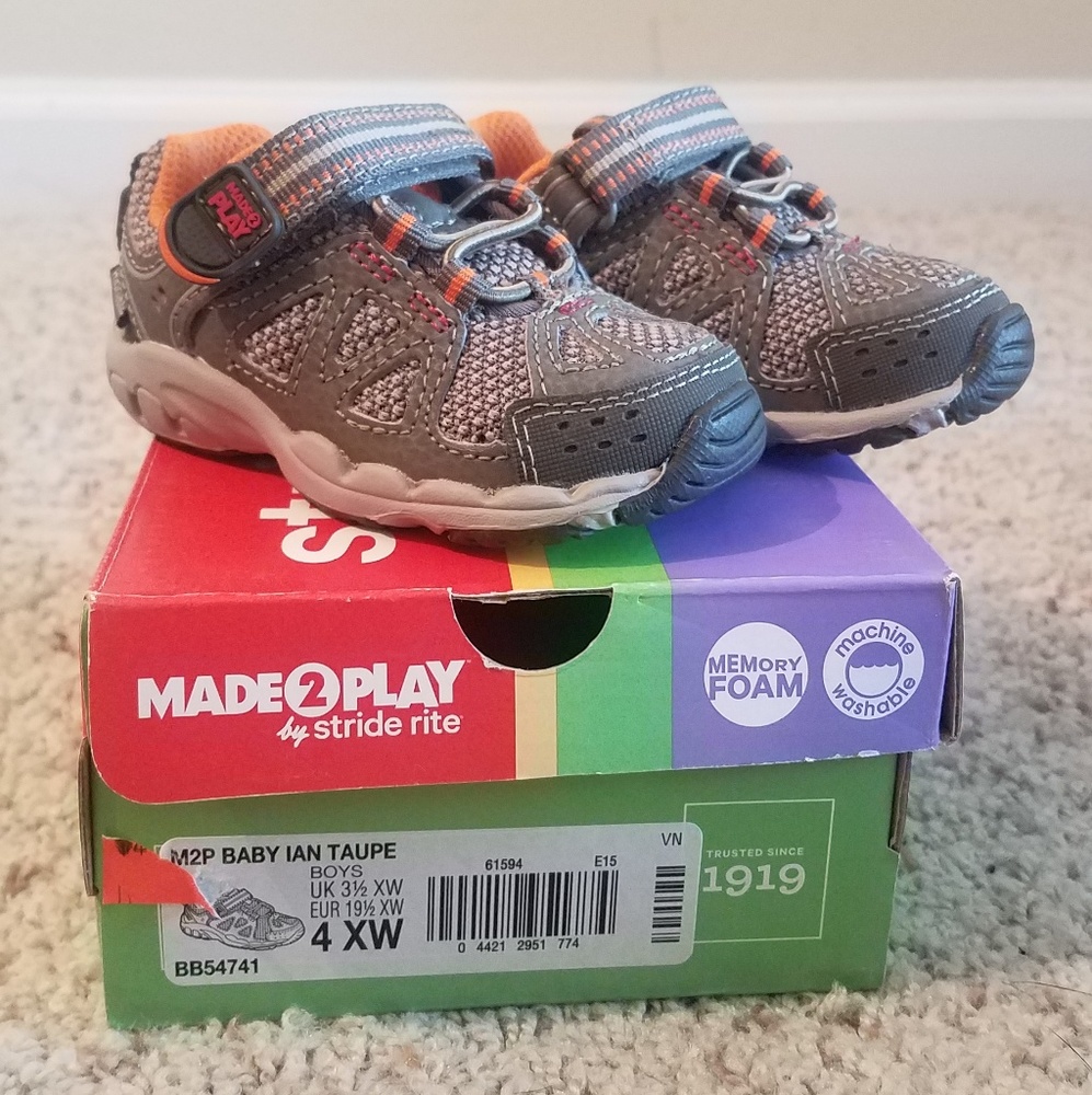 Stride Rite M2P Ian Sneaker